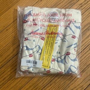 Hanna Andersson Long John Christmas Pajama Set- size is 6-7